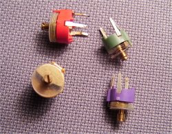 CONDENSATEUR VARIABLE VIOLET 3PF….40PF