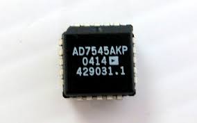 AD7545AKP Convertisseur D / A 12 Bit //