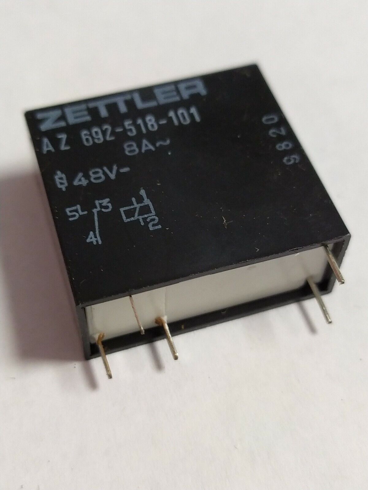 AZ 692-518-101 RELAIS 48V / 8A / 1RT ZETTLER
