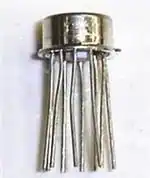 DG300AA SWITCH ANALOGIQUE